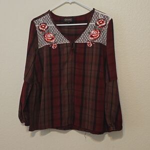 SHYANNE WOMEN'S EMBROIDERED BOHO TOP Size L red, plaid